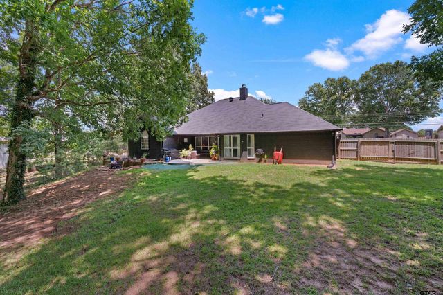 184 Greenwood Ranch Dr, Kilgore, TX 75662
