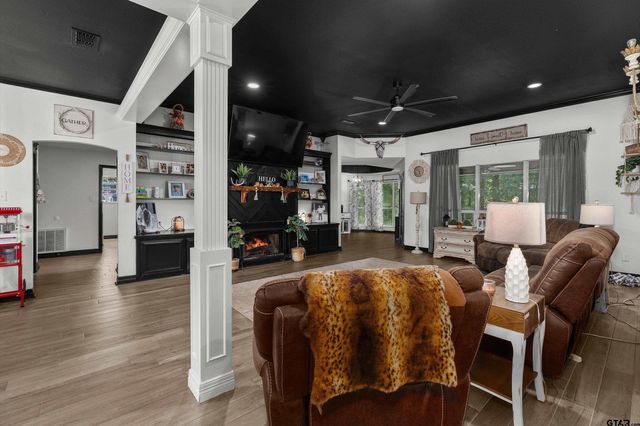 184 Greenwood Ranch Dr, Kilgore, TX 75662
