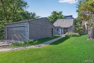 1575 Woodside Village Lane, Manchester, MO 63021
