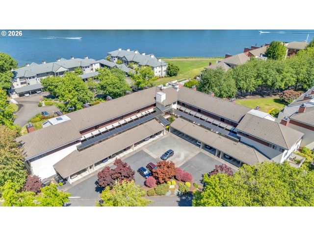 5150 S LANDING Dr 101B2, Portland, OR 97239