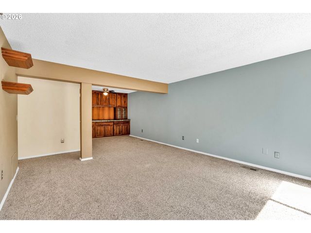 5150 S LANDING Dr 101B2, Portland, OR 97239