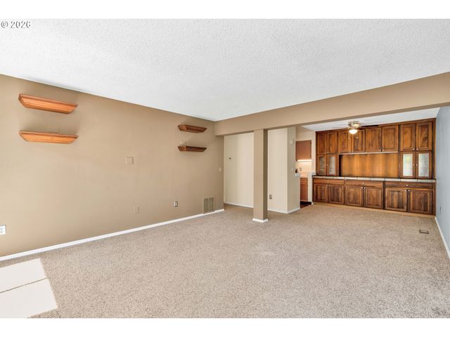 5150 S LANDING Dr 101B2, Portland, OR 97239
