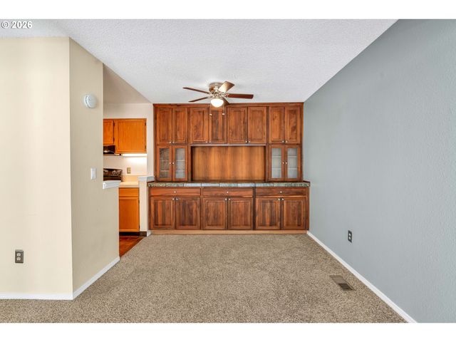 5150 S LANDING Dr 101B2, Portland, OR 97239