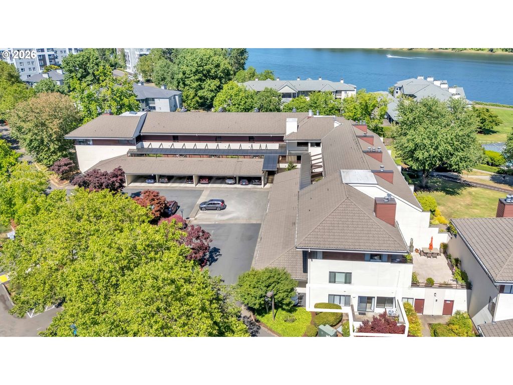 5150 S LANDING Dr 101B2, Portland, OR 97239