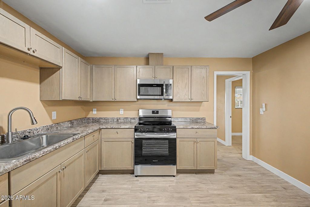 8307 N 29th Avenue, Phoenix, AZ 85051 — photo 4