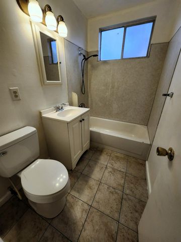 940 Elinor Ave, Olivehurst, CA 95961