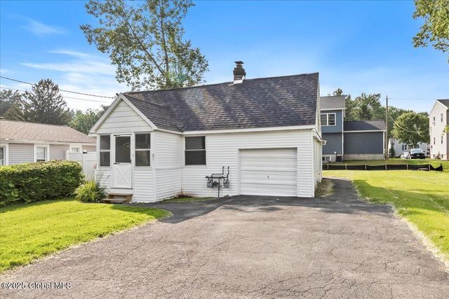 41 Virginia Avenue, Colonie, NY 12205