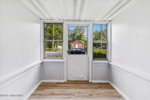 41 Virginia Avenue, Colonie, NY 12205