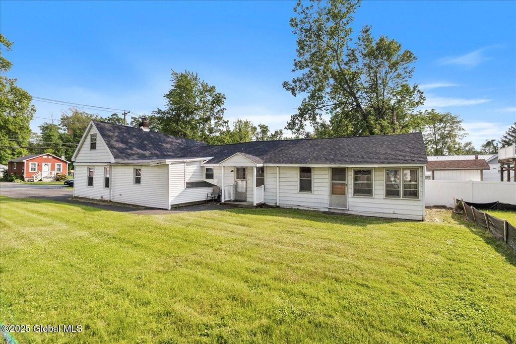 41 Virginia Avenue, Colonie, NY 12205