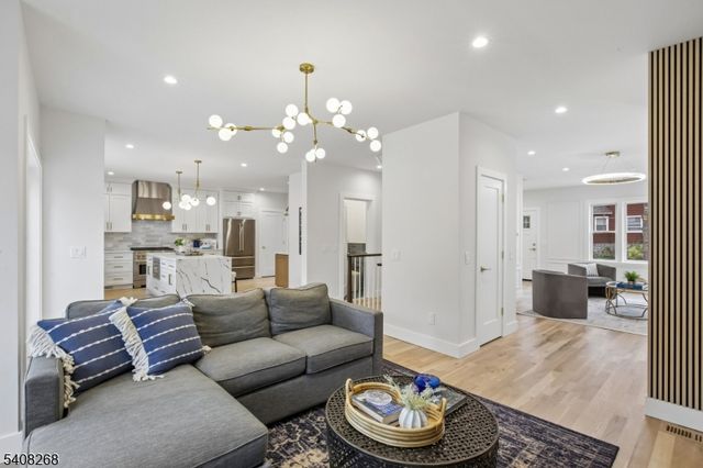 108 Baker St, Maplewood Twp., NJ 07040