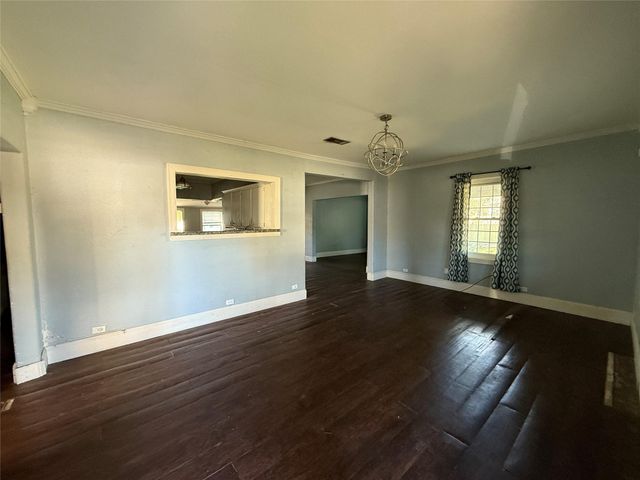 312 S 15th Street, Nederland, TX 77627