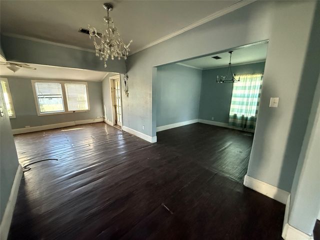 312 S 15th Street, Nederland, TX 77627