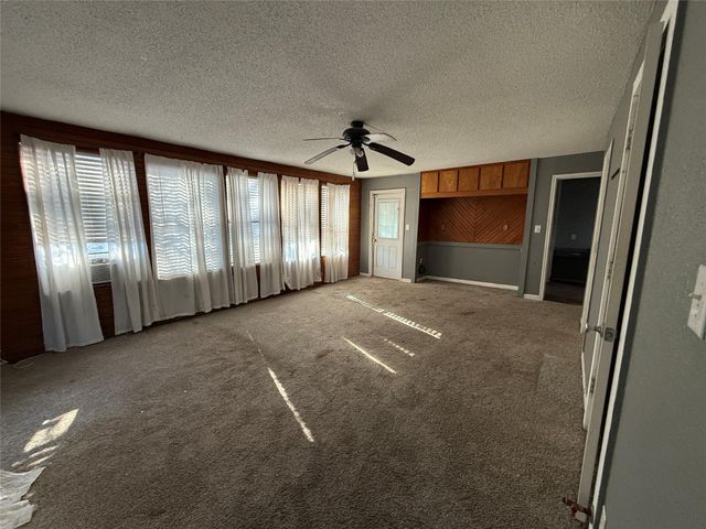 312 S 15th Street, Nederland, TX 77627