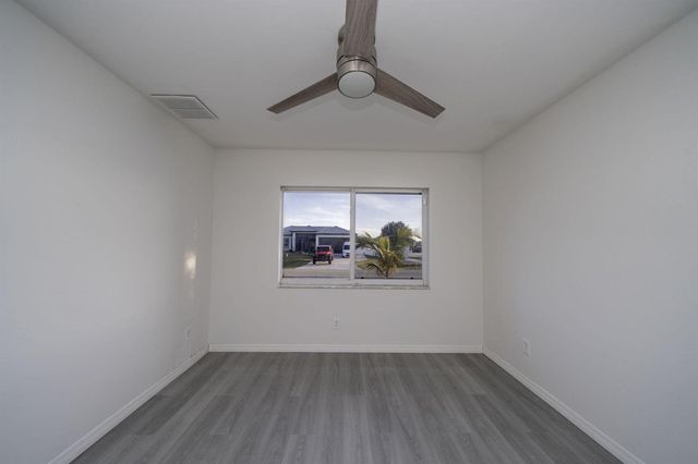 4306 11th Street SW, Lehigh Acres, FL 33976