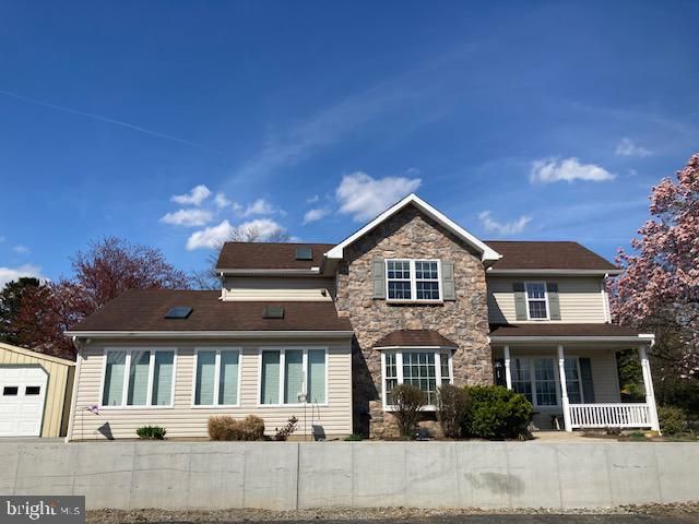 8 & 10 N KINZER RD, Kinzers, PA 17535