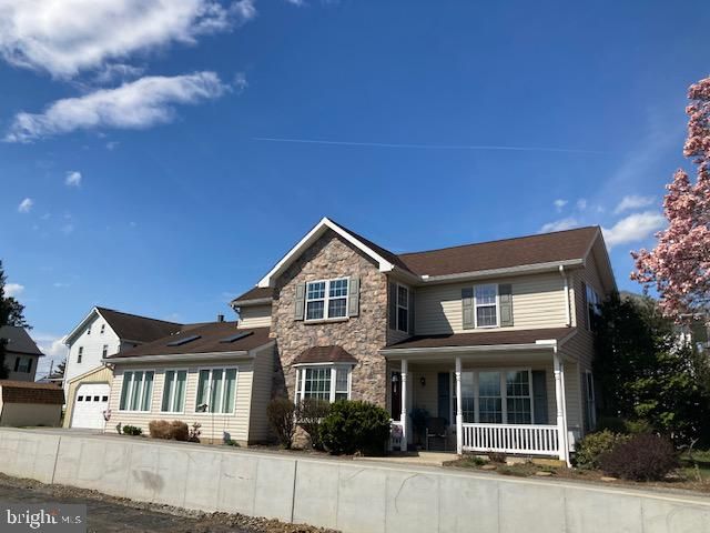 8 & 10 N KINZER RD, Kinzers, PA 17535