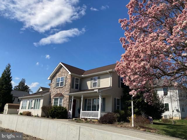 8 & 10 N KINZER RD, Kinzers, PA 17535