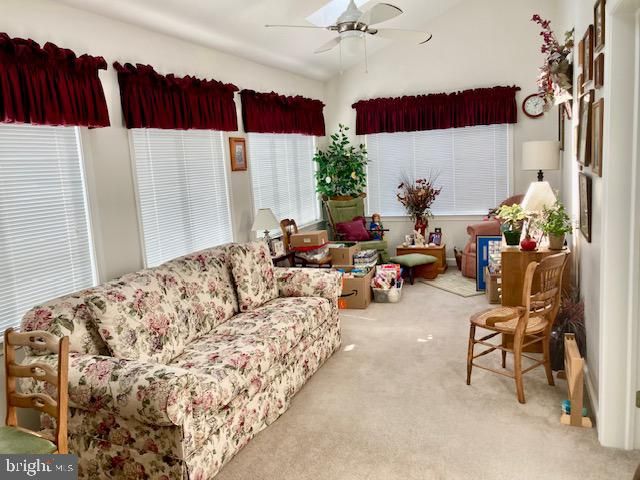 8 & 10 N KINZER RD, Kinzers, PA 17535