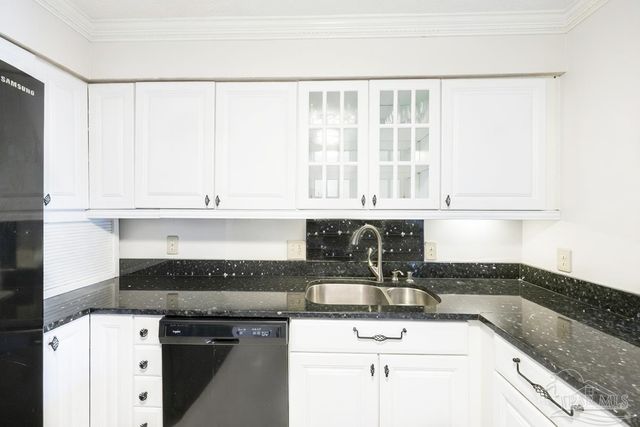 11 Hillbrook Way, Pensacola, FL 32503