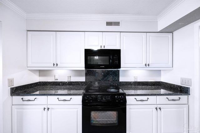 11 Hillbrook Way, Pensacola, FL 32503