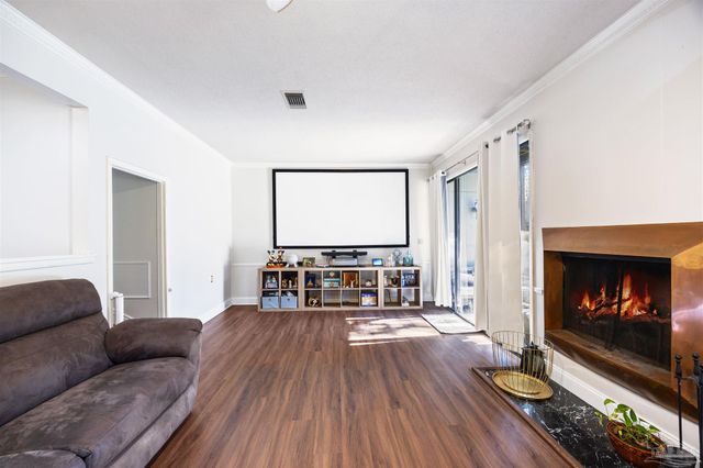 11 Hillbrook Way, Pensacola, FL 32503