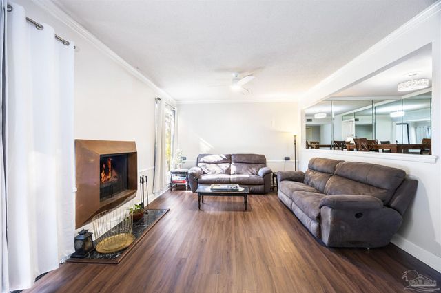 11 Hillbrook Way, Pensacola, FL 32503