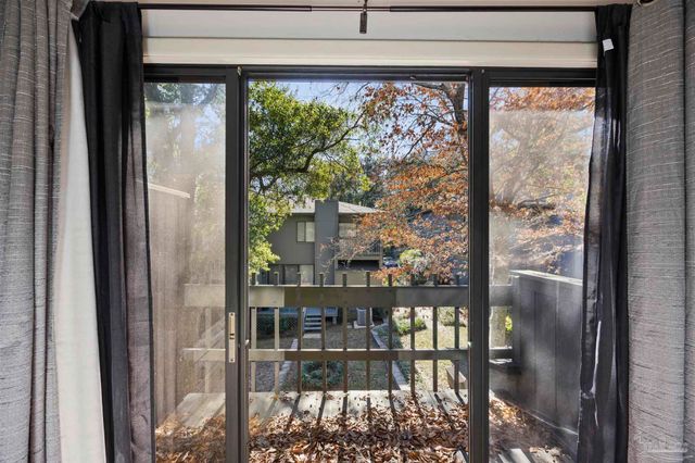 11 Hillbrook Way, Pensacola, FL 32503