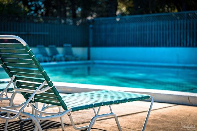 11 Hillbrook Way, Pensacola, FL 32503