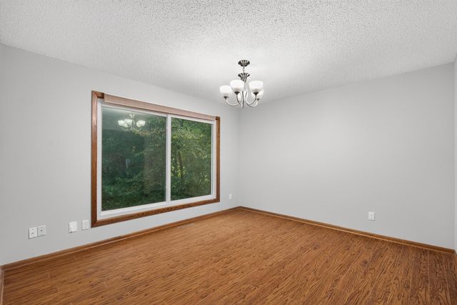 877 120th Avenue NW, Coon Rapids, MN 55448