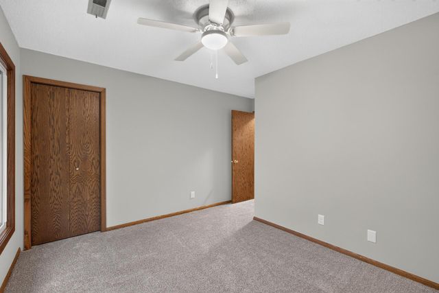 877 120th Avenue NW, Coon Rapids, MN 55448