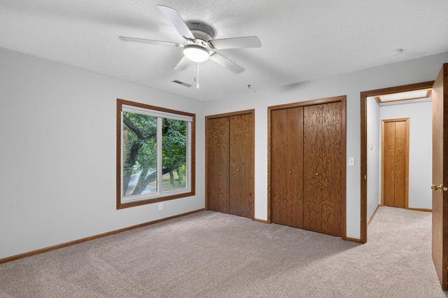 877 120th Avenue NW, Coon Rapids, MN 55448