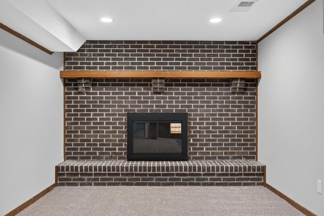 877 120th Avenue NW, Coon Rapids, MN 55448