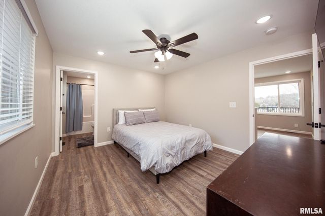 12147 Pebble Point Road, Marion, IL 62959