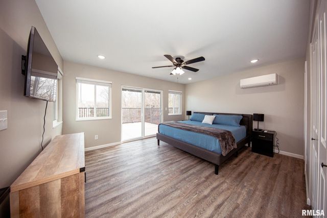 12147 Pebble Point Road, Marion, IL 62959