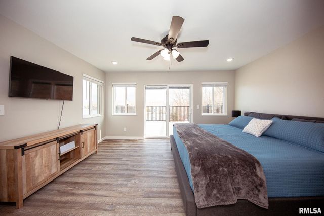 12147 Pebble Point Road, Marion, IL 62959