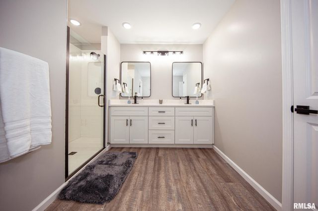 12147 Pebble Point Road, Marion, IL 62959