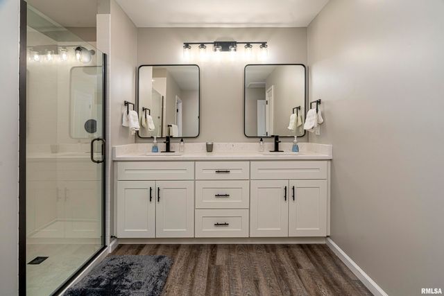 12147 Pebble Point Road, Marion, IL 62959