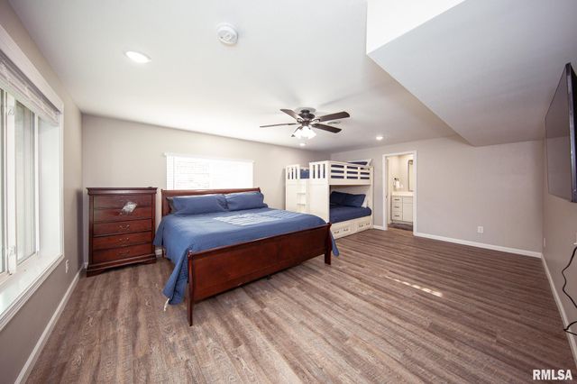 12147 Pebble Point Road, Marion, IL 62959