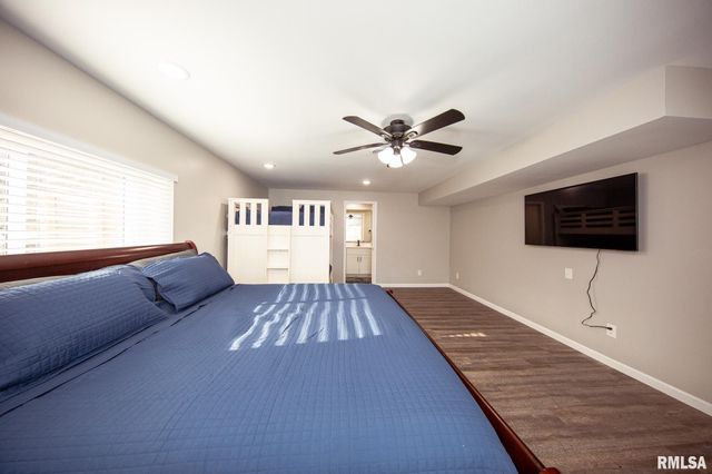 12147 Pebble Point Road, Marion, IL 62959