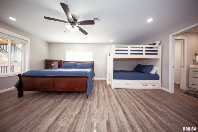 12147 Pebble Point Road, Marion, IL 62959