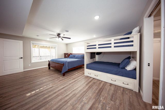 12147 Pebble Point Road, Marion, IL 62959