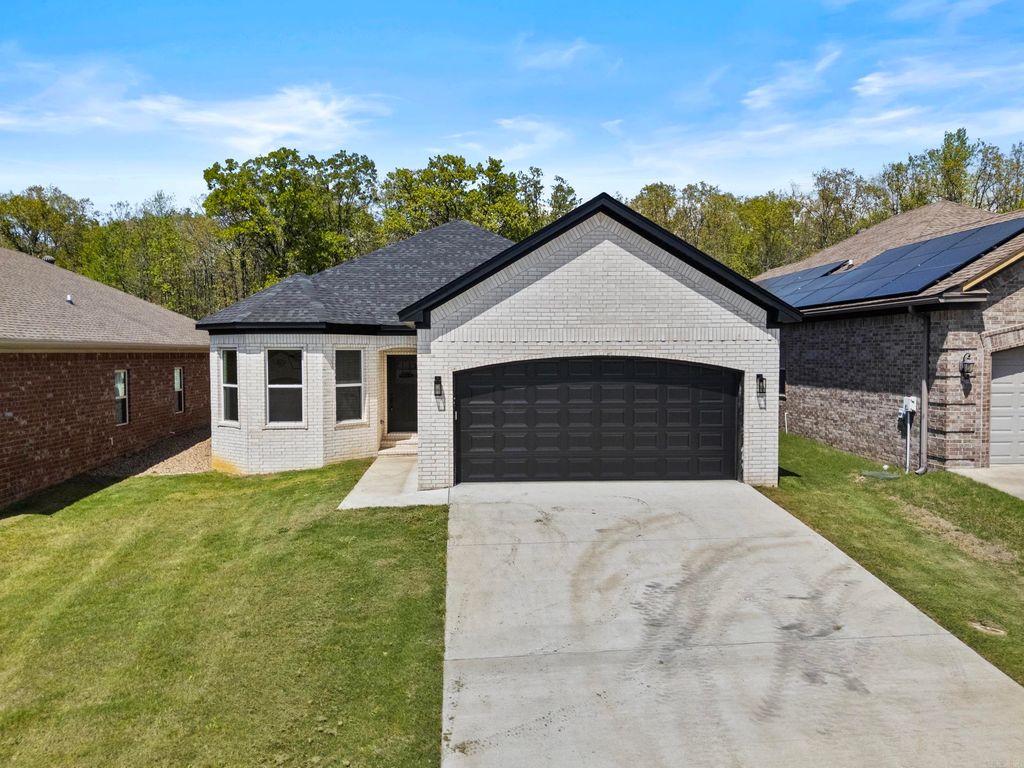 7216 Stonehenge Drive, Sherwood, AR 72120