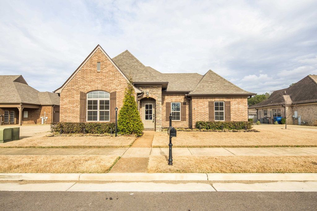 5260 SPRUCE VIEW WAY, Lakeland, TN 38002