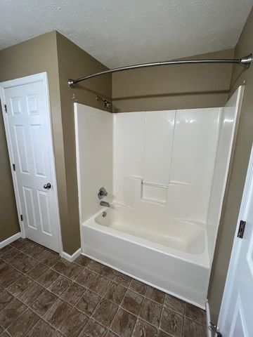 308 Grant Ave, Oak Grove, KY 42262