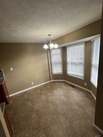 308 Grant Ave, Oak Grove, KY 42262