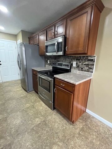 308 Grant Ave, Oak Grove, KY 42262