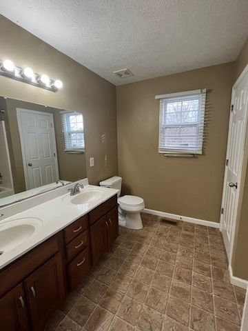 308 Grant Ave, Oak Grove, KY 42262