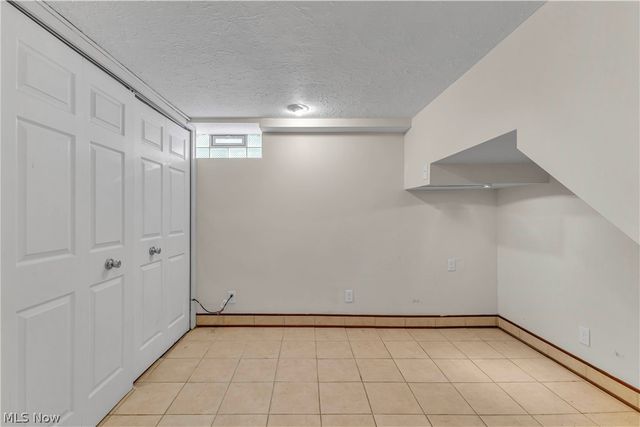 900 Eloise Drive, Cleveland Heights, OH 44112