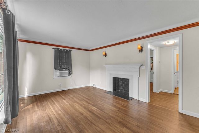900 Eloise Drive, Cleveland Heights, OH 44112