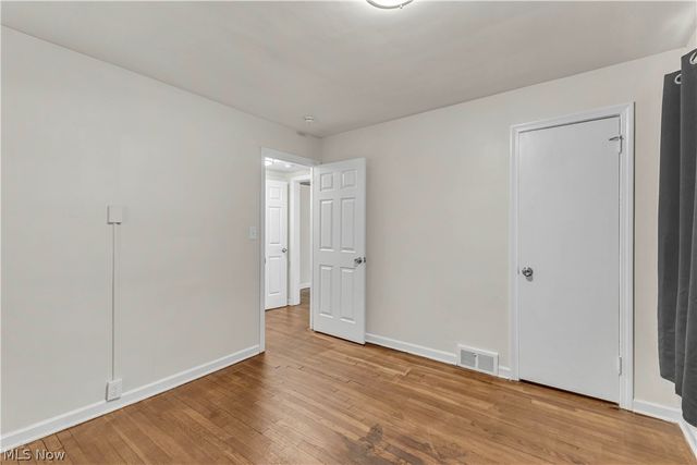 900 Eloise Drive, Cleveland Heights, OH 44112